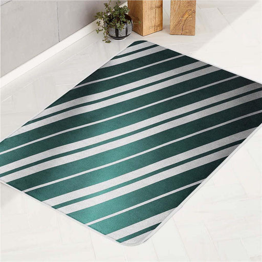 green stripes suit with light leak bath rugs