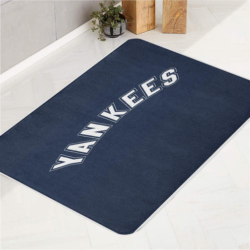 iconic font new york yankees bath rugs