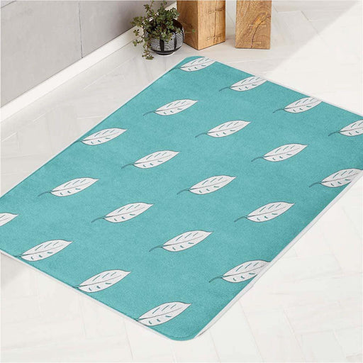 leaf in winter white color bath rugs