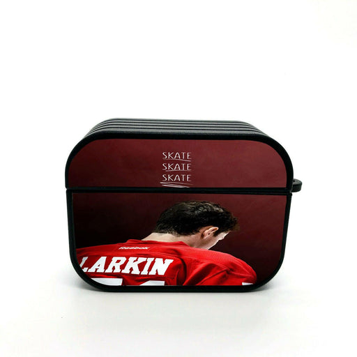 Larkin Skate skate skate airpod case