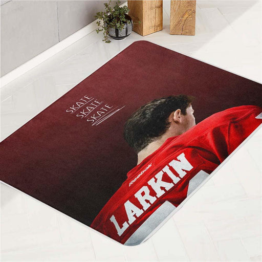 Larkin Skate skate skate bath rugs