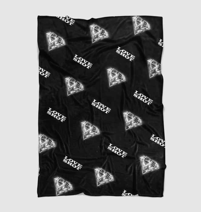 love shot gems dark Ultra soft fleece blanket